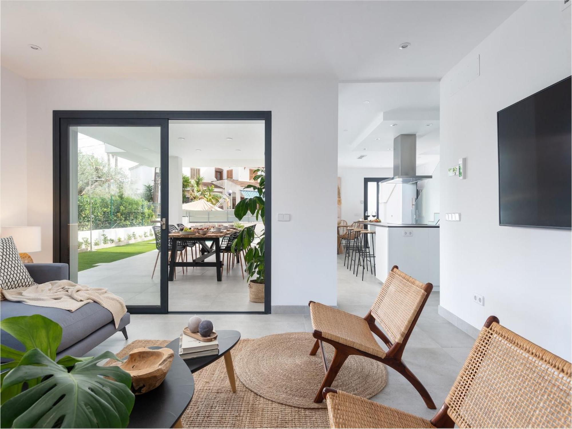 Modern With Pool *
